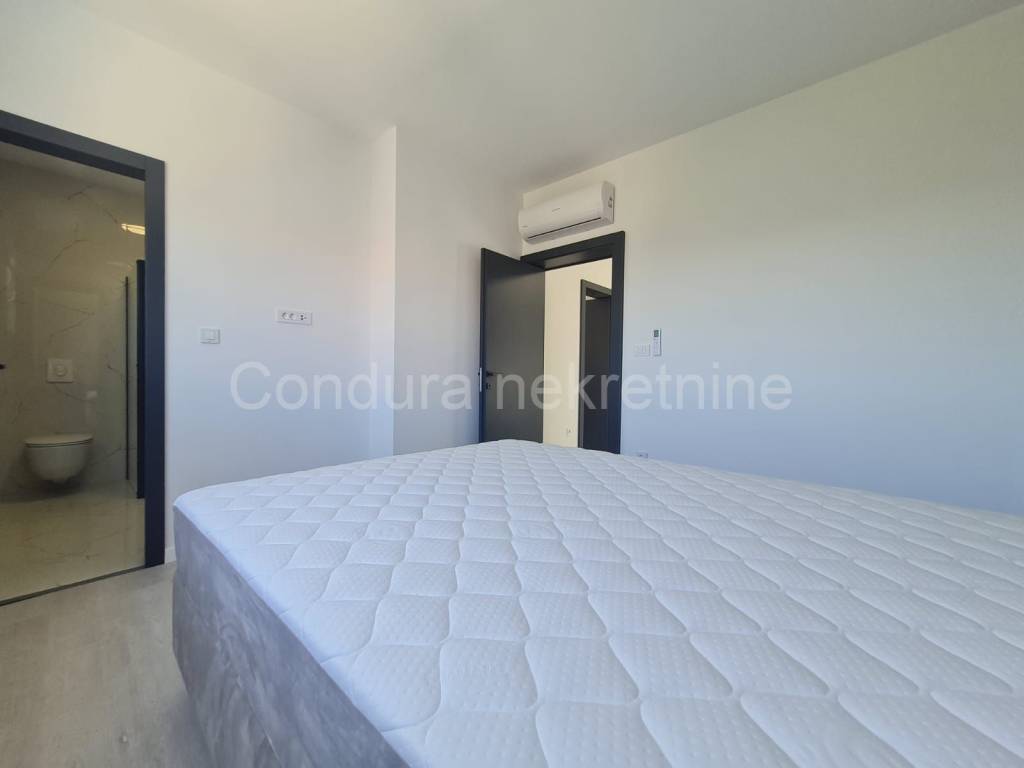 Dvojna kuca, Prodaja, Vir, Vir