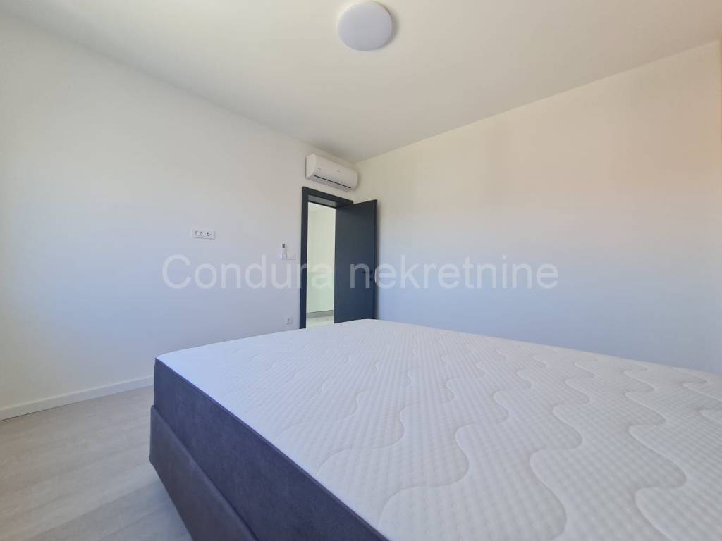 Dvojna kuca, Prodaja, Vir, Vir