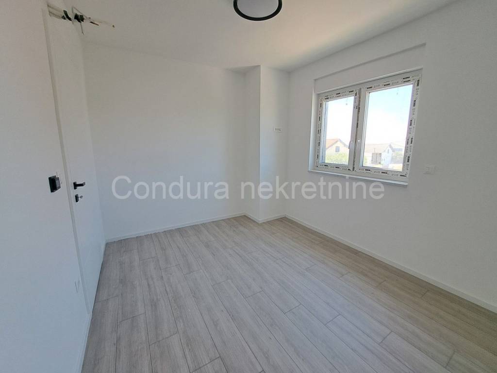 Kuca na moru, Prodaja, Privlaka, Privlaka