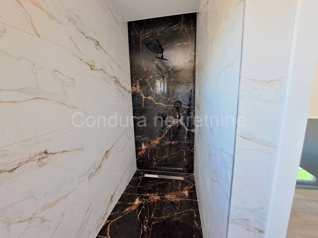 Kuca na moru, Prodaja, Privlaka, Privlaka