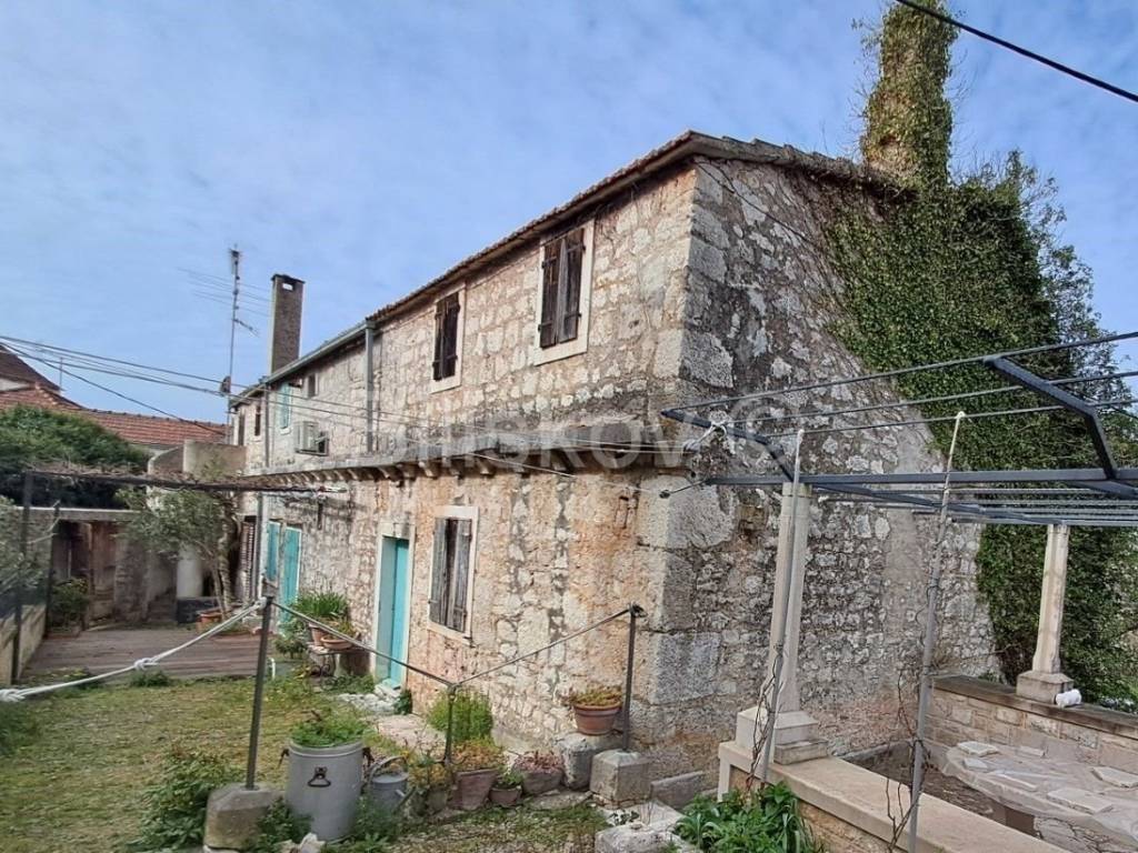 Detached house, Sale, Milna, Milna