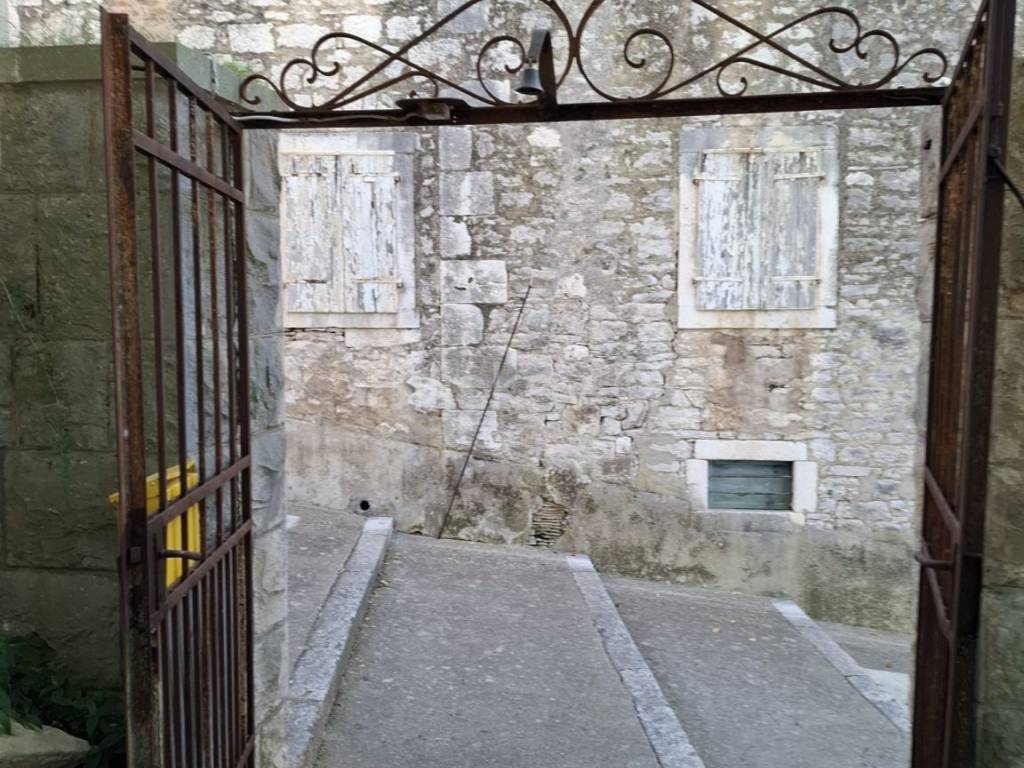 Detached house, Sale, Milna, Milna