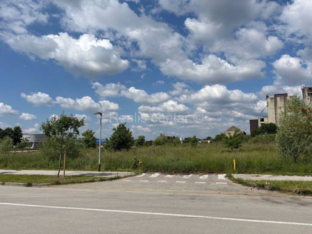 Construction plot for commercial properties, Sale, Zagreb, Sesvete