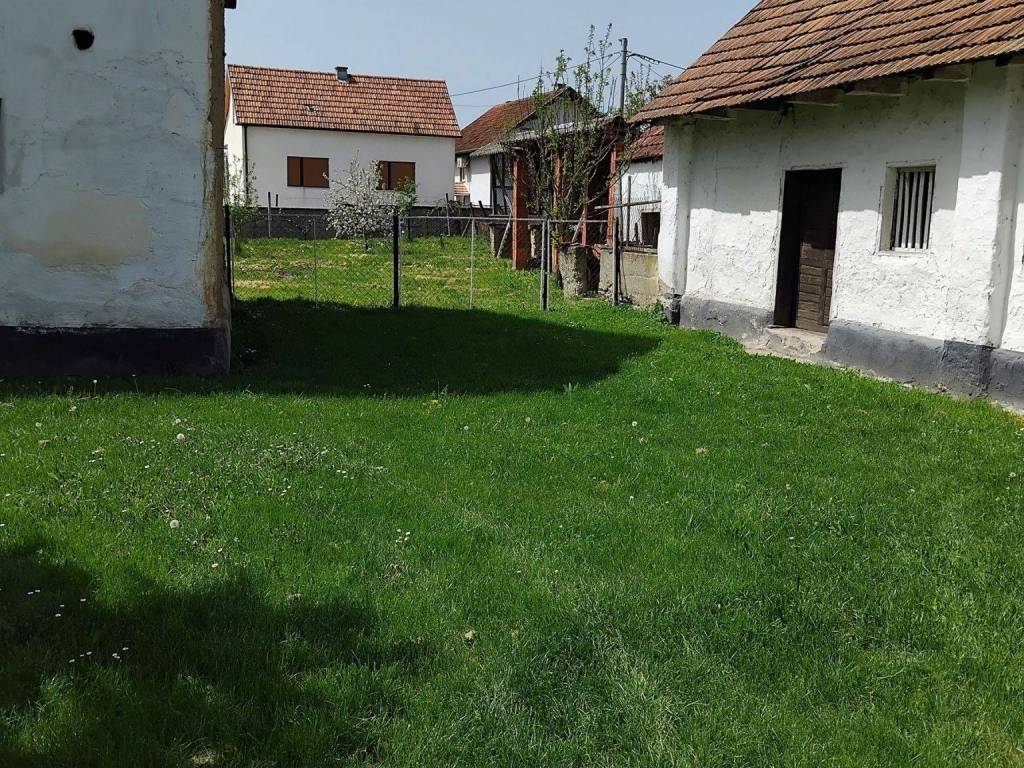 One-storey house, Sale, Požega - Okolica, Mihaljevci