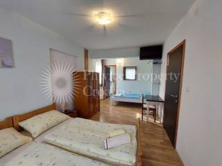 House with apartments, Sale, Slunj, Donje Taborište