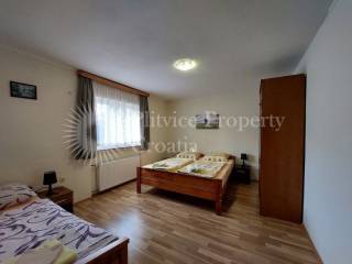 House with apartments, Sale, Slunj, Donje Taborište