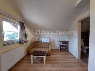 House with apartments, Sale, Slunj, Donje Taborište