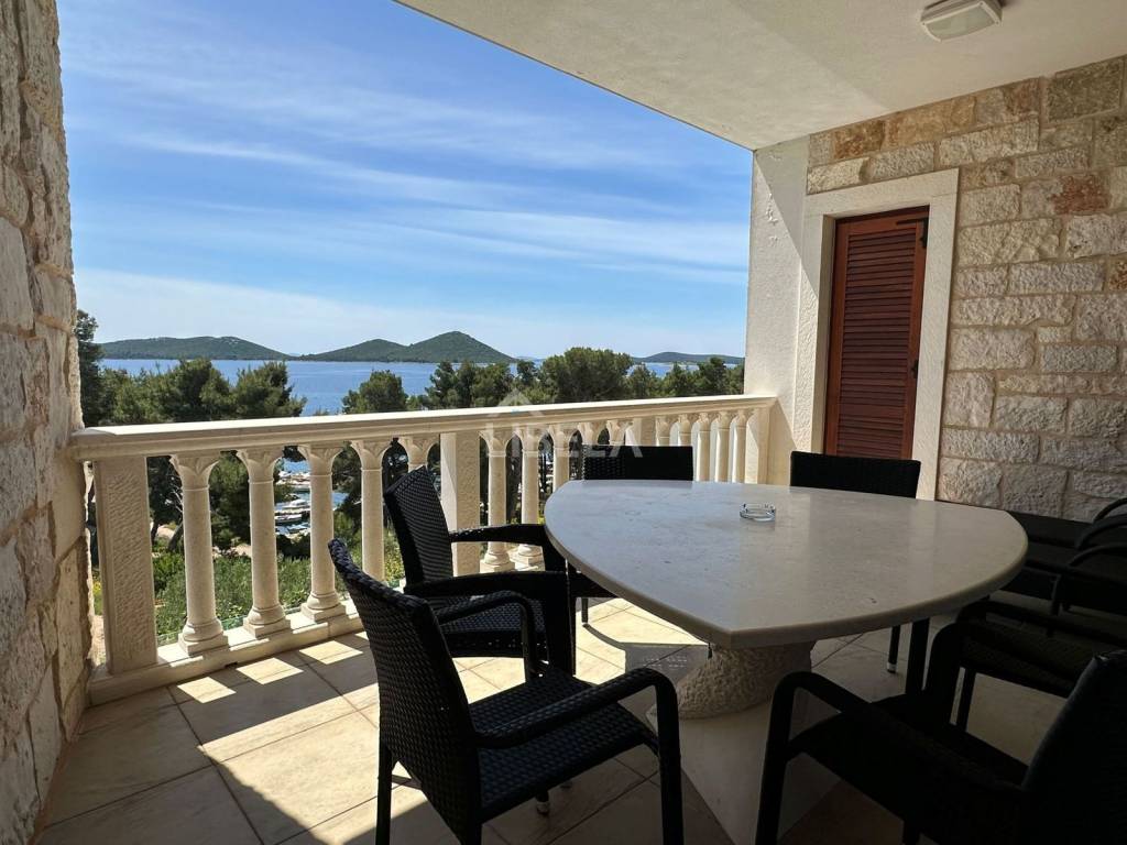 House by the sea, Sale, Pakoštane, Drage