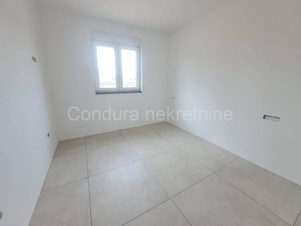 Apartman na moru, Prodaja, Nin, Nin