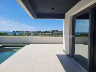Vila, Prodaja, Privlaka, Privlaka
