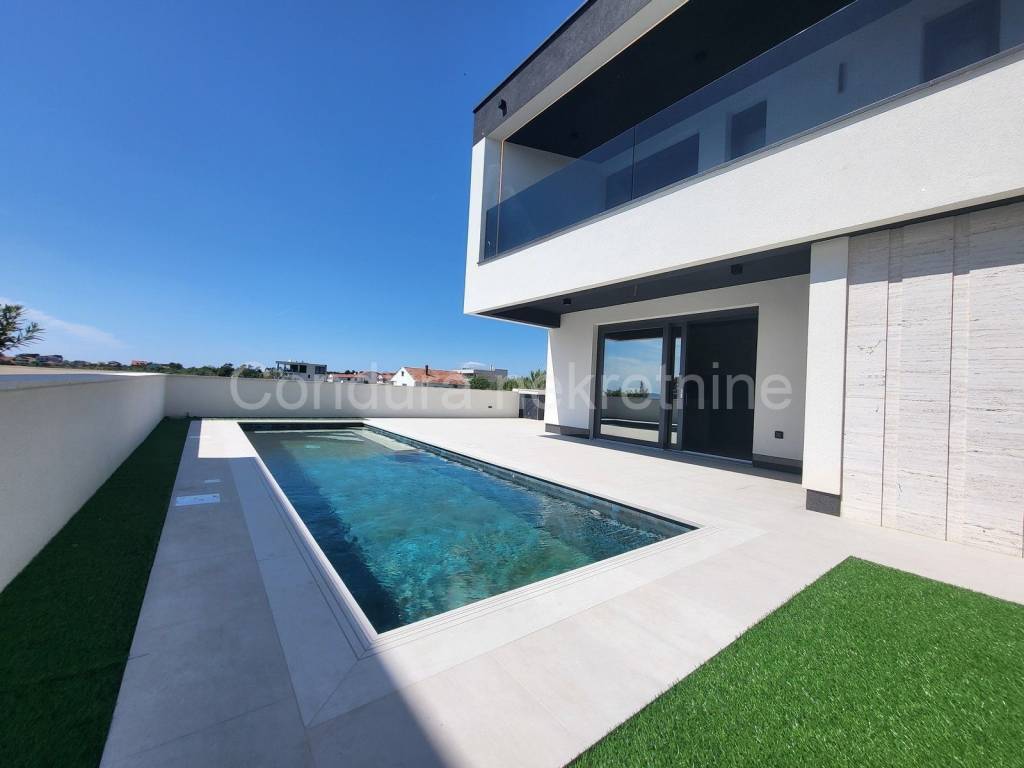 Vila, Prodaja, Privlaka, Privlaka