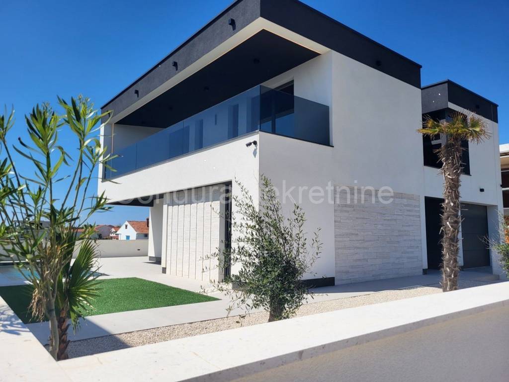 Vila, Prodaja, Privlaka, Privlaka