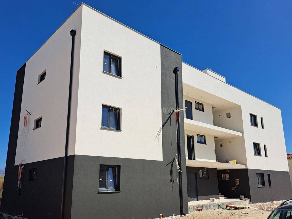 Apartman na moru, Prodaja, Nin, Nin