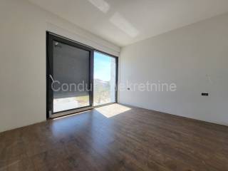Apartman na moru, Prodaja, Privlaka, Privlaka