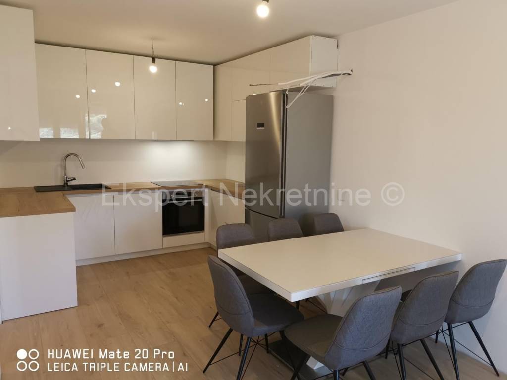 Flat in a building, Sale, Split, Split