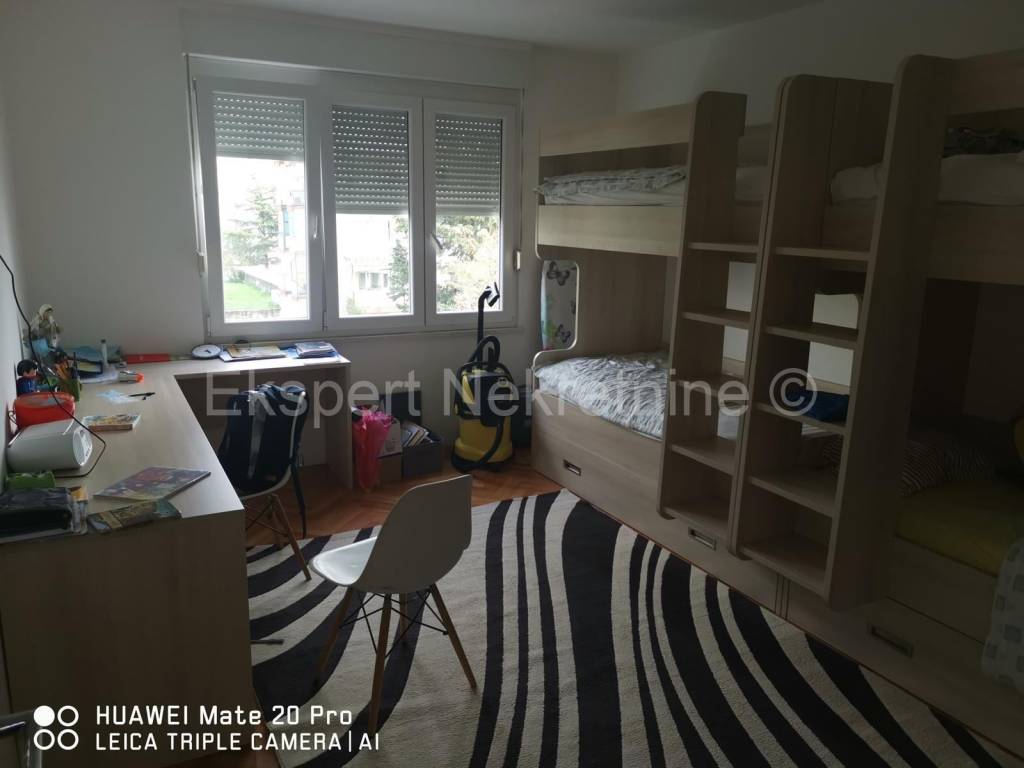 Flat in a building, Sale, Split, Split