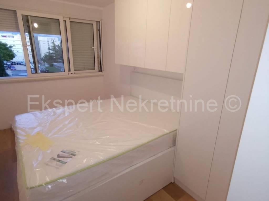 Flat in a building, Sale, Split, Split