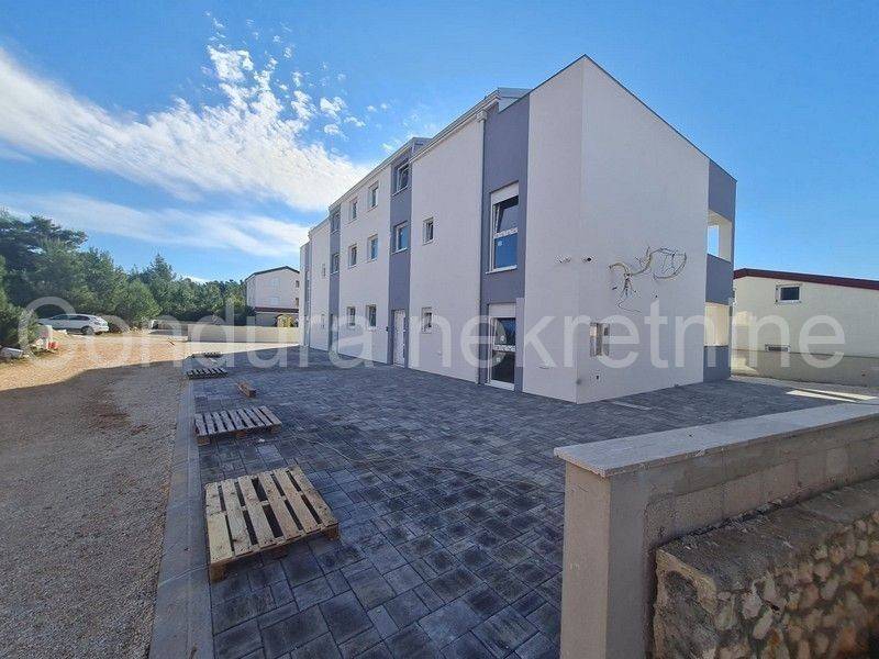 Apartman na moru, Prodaja, Vir, Vir