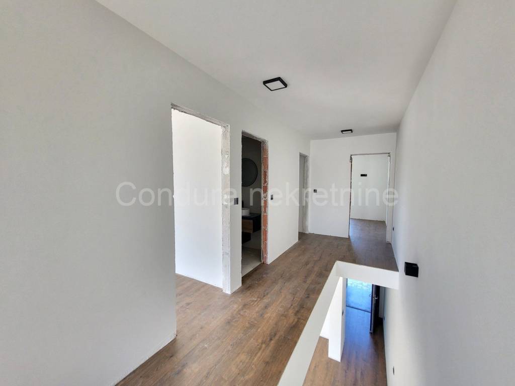 Apartman na moru, Prodaja, Privlaka, Privlaka