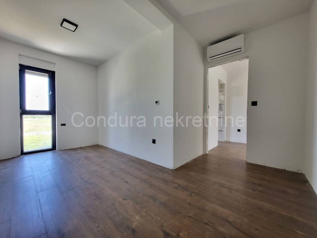 Apartman na moru, Prodaja, Privlaka, Privlaka
