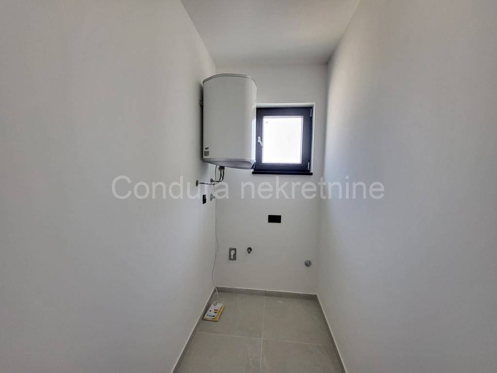 Apartman na moru, Prodaja, Privlaka, Privlaka