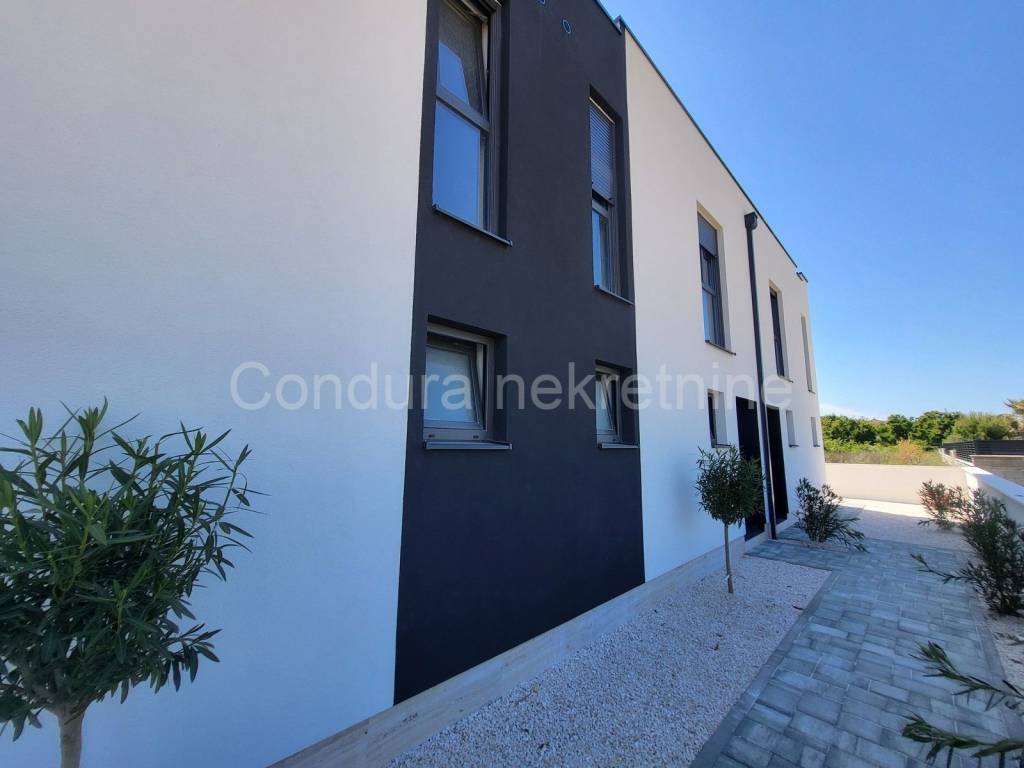 Apartman na moru, Prodaja, Privlaka, Privlaka