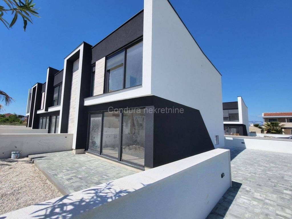 Apartman na moru, Prodaja, Privlaka, Privlaka