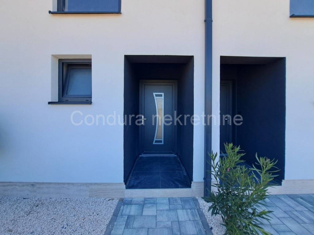 Apartman na moru, Prodaja, Privlaka, Privlaka