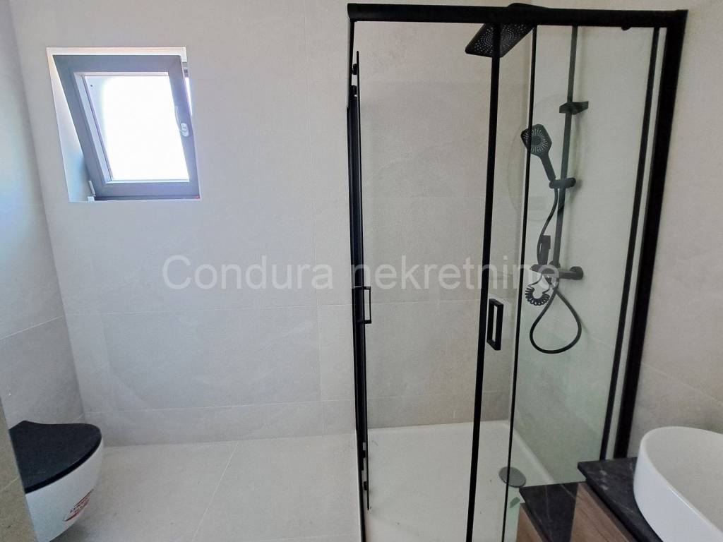 Apartman na moru, Prodaja, Privlaka, Privlaka