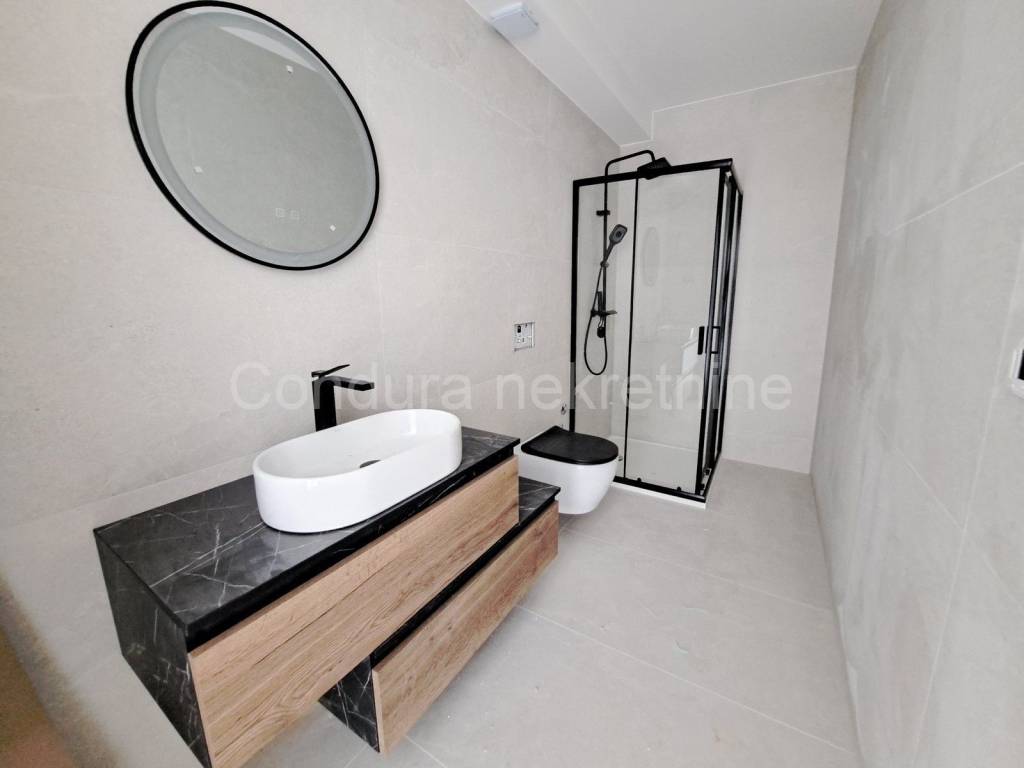 Apartman na moru, Prodaja, Privlaka, Privlaka