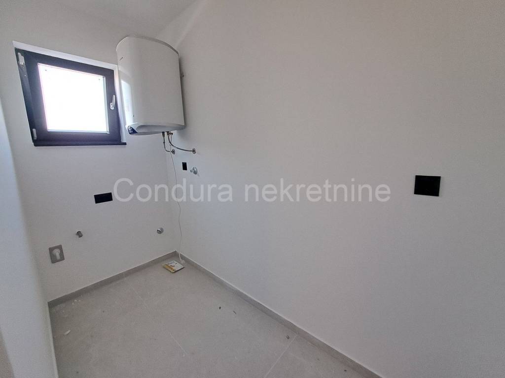 Apartman na moru, Prodaja, Privlaka, Privlaka