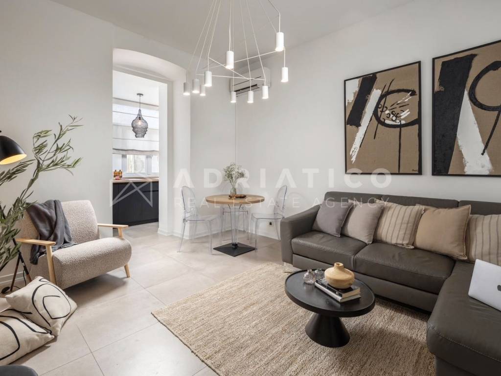 Flat in a building, Sale, Pula, Pula