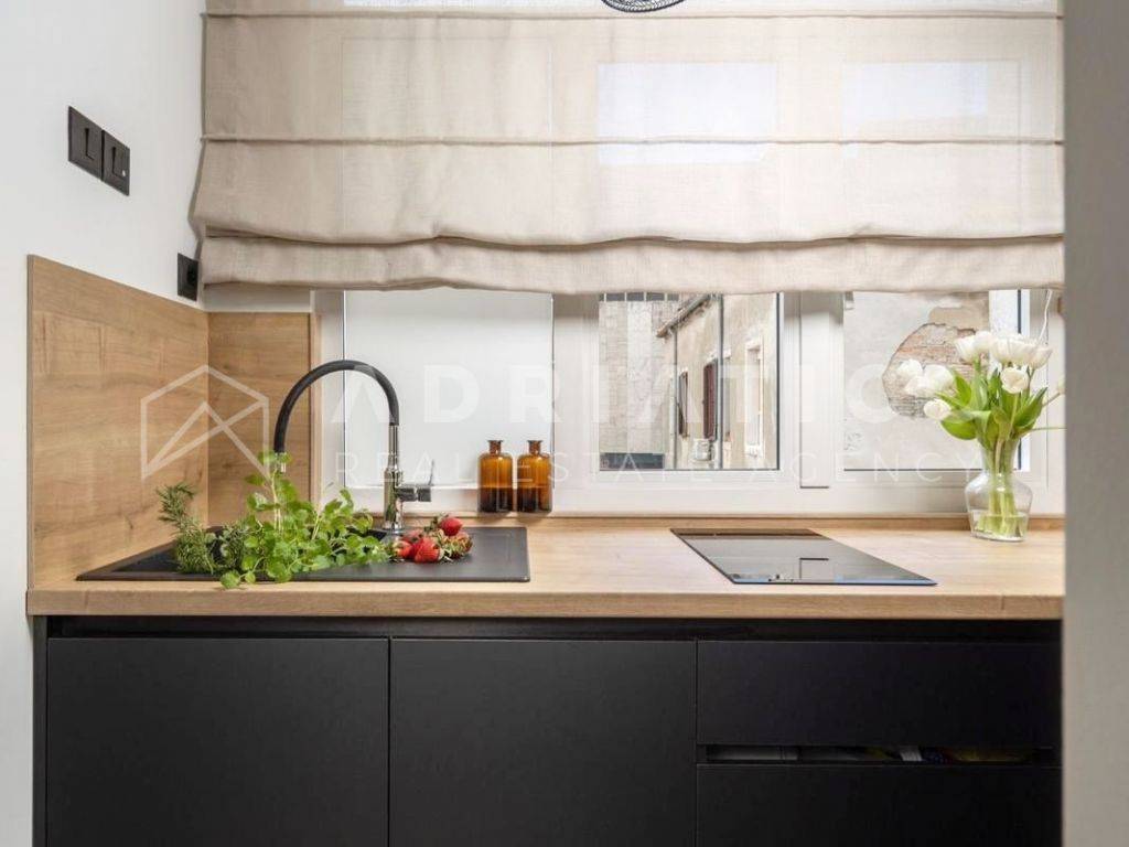 Flat in a building, Sale, Pula, Pula