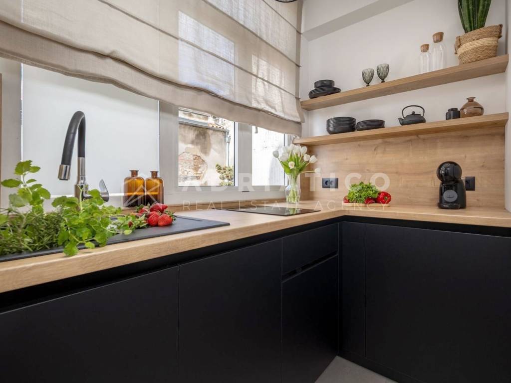 Flat in a building, Sale, Pula, Pula