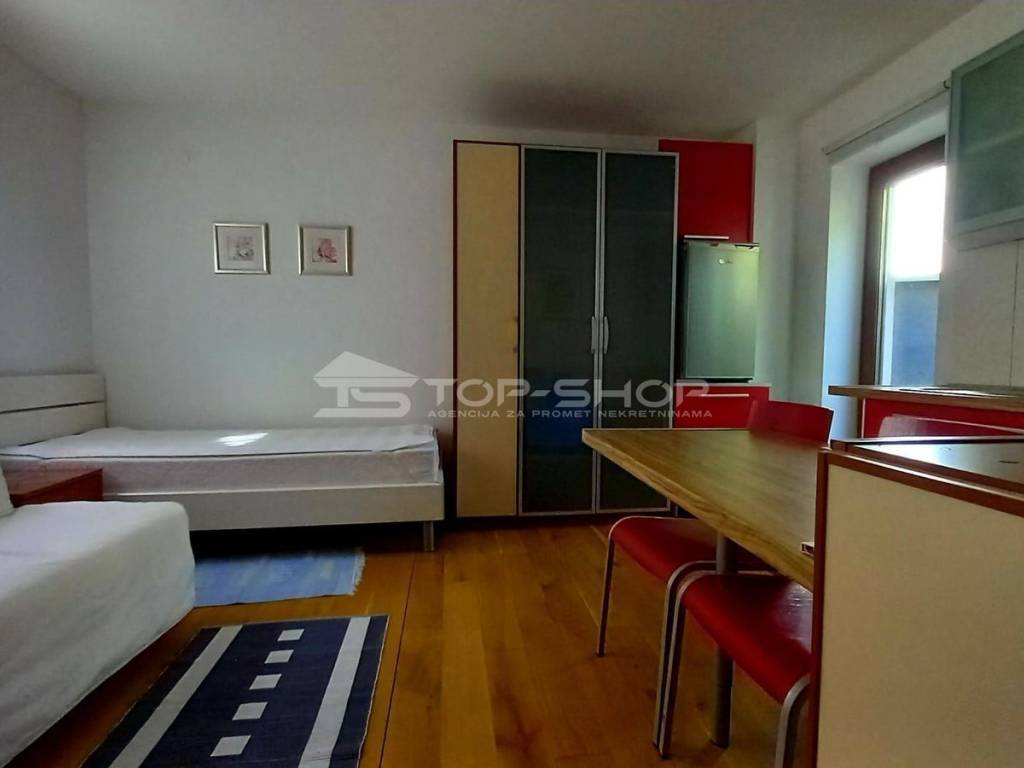 Flat in an urban villa, Rent, Zagreb, Donji Grad