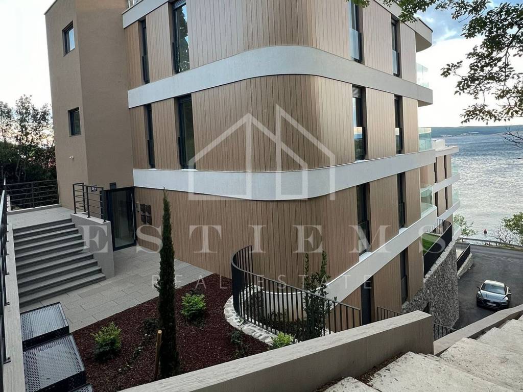 Flat in an urban villa, Sale, Crikvenica, Dramalj