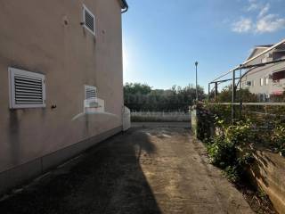 House with apartments, Sale, Vodice, Srima