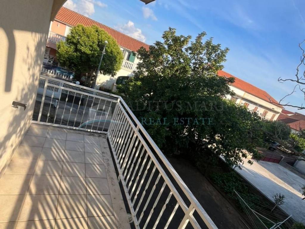 House with apartments, Sale, Vodice, Srima