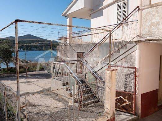 House by the sea, Sale, Preko, Sutomišćica