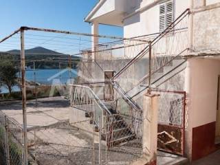 House by the sea, Sale, Preko, Sutomišćica