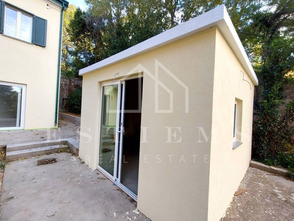 Flat in a house, Sale, Rijeka, Istok