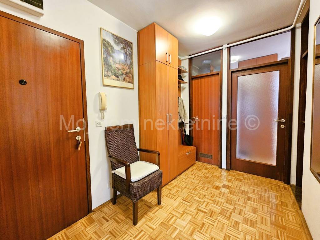 Flat in a building, Sale, Zagreb, Maksimir