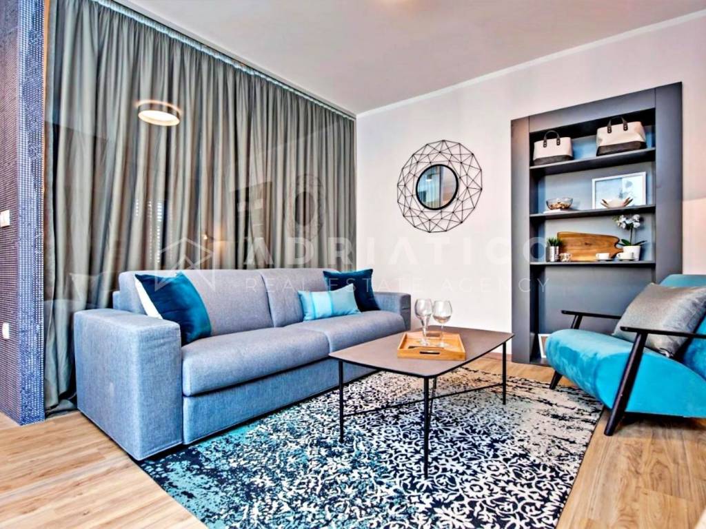 Stan u starijoj zgradi, Prodaja, Rovinj, Rovinj