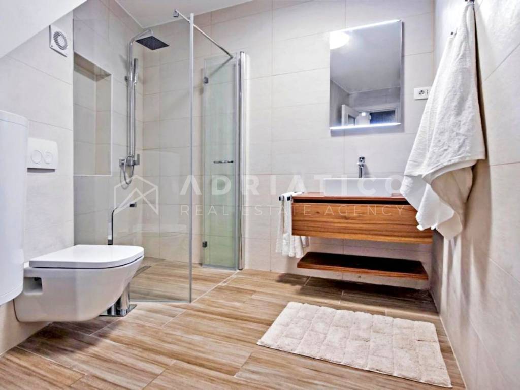 Stan u starijoj zgradi, Prodaja, Rovinj, Rovinj
