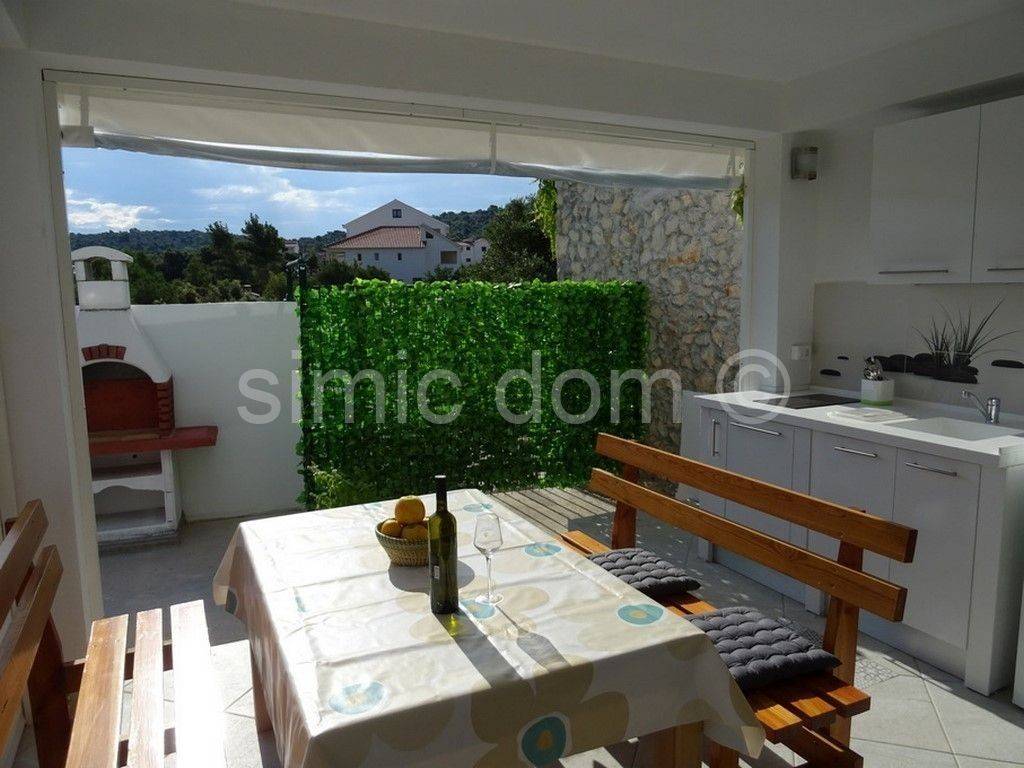 House with apartments, Sale, Rogoznica, Ražanj