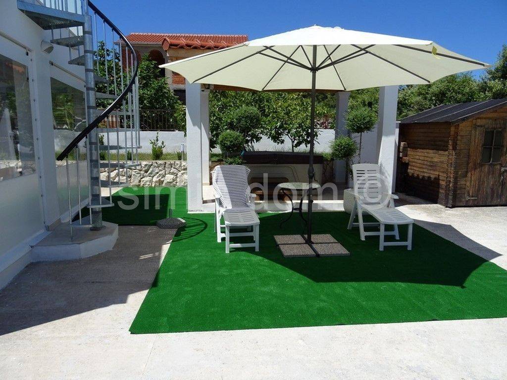 House with apartments, Sale, Rogoznica, Ražanj