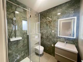 Apartman na moru, Prodaja, Privlaka, Privlaka
