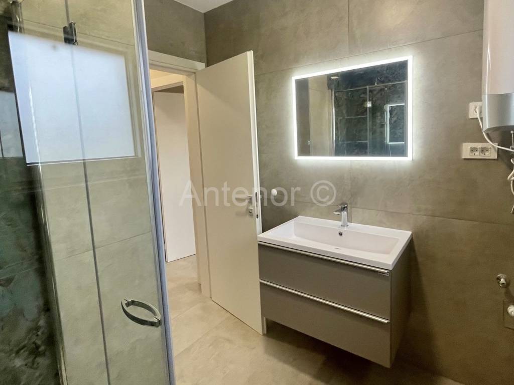 Apartman na moru, Prodaja, Privlaka, Privlaka