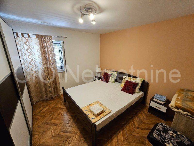 Flat in a house, Rent, Split, Split