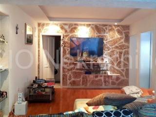 Flat in a building, Sale, Bol, Bol